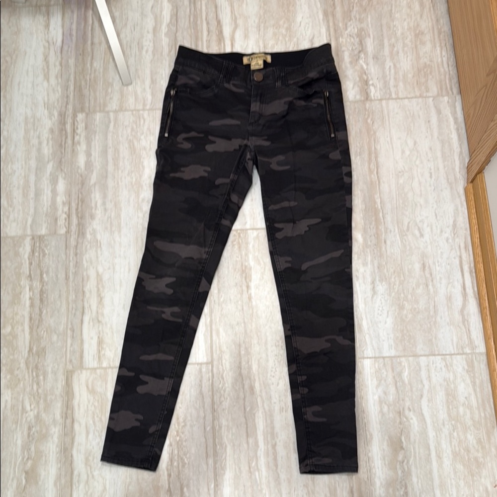 Camo Skinny Jeans, Democracy size 4